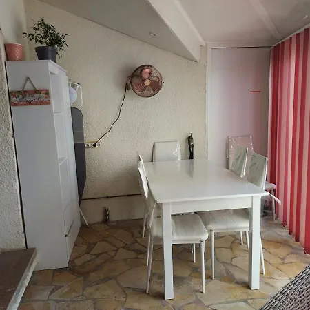 Belle Chambre Avec Sa Salle De Bain Privee Marseillan  Exterior foto